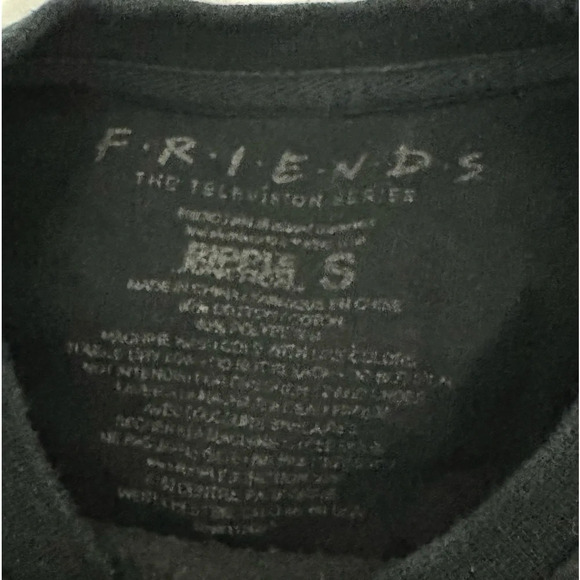 Friends Cropped Holiday Sweatshirt Friends TV Show 90’s Ugly Christmas Sweater - Picture 4 of 7